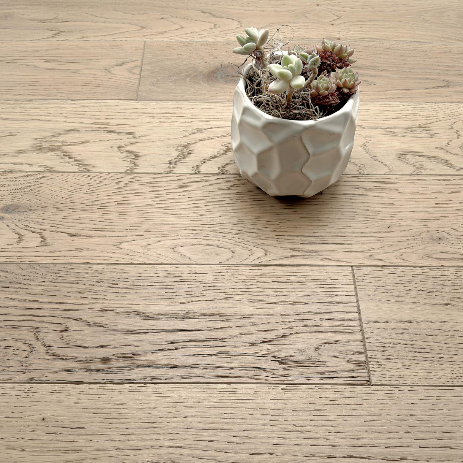 Reclaimed Oak Flooring & Paneling | BLACK & TAN—TAN OAK | Pioneer